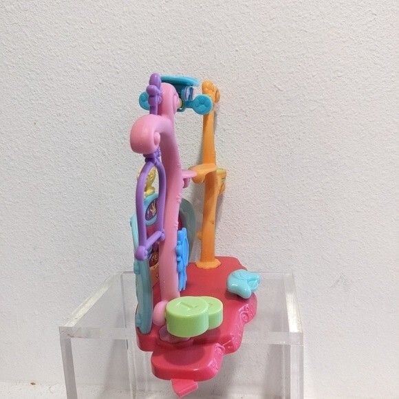 Littlest Pet Shop Hasbro Tricks Talent Show Stage - Picture 3 of 9